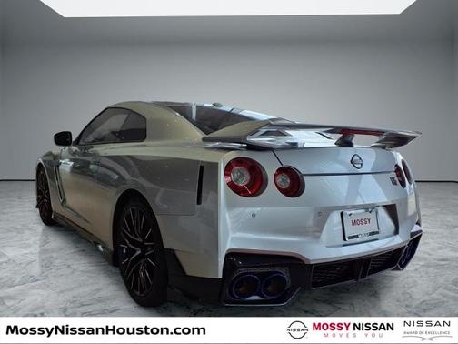2024 Nissan GT-R Premium