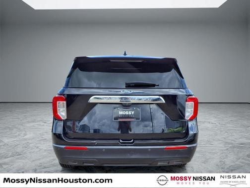 Black Metallic 2020 Ford Explorer Base