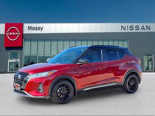 2022 Nissan Kicks SR