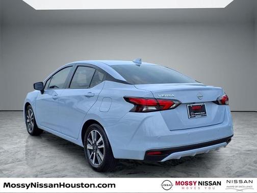 Gray Sky Pearl 2025 Nissan Versa 1.6 SV