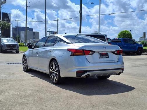 2020 Nissan Altima 2.0 Platinum