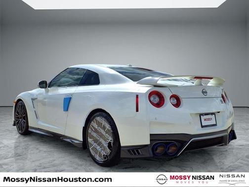 2023 Nissan GT-R Premium