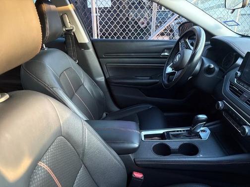2021 Nissan Altima 2.0 SR