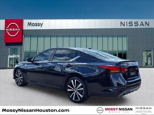 2021 Nissan Altima 2.0 SR