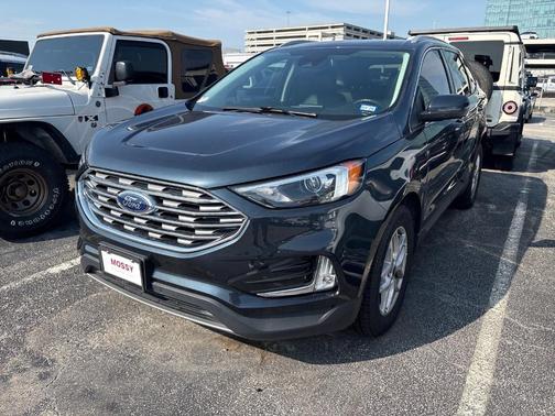 Blue Metallic 2022 Ford Edge SEL