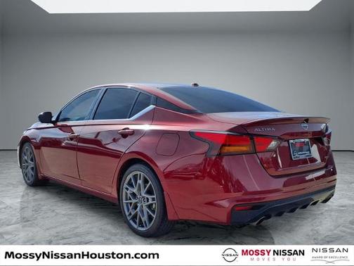 2024 Nissan Altima 2.0 SR