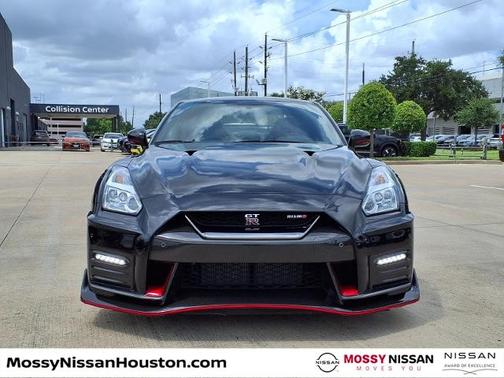 Jet Black Pearl 2020 Nissan GT-R NISMO