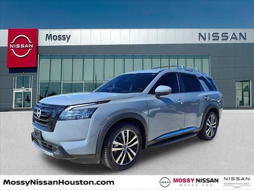 2023 Nissan Pathfinder Platinum