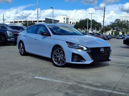 2024 Nissan Altima 2.0 SR