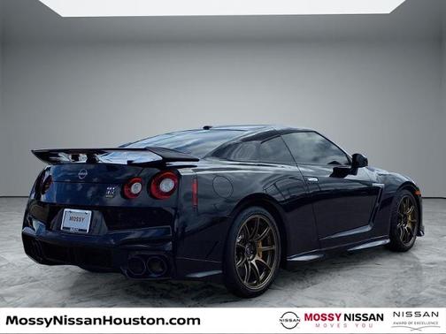 2024 Nissan GT-R T-spec