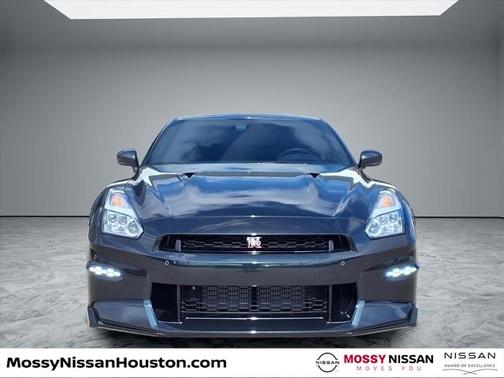 2024 Nissan GT-R T-spec