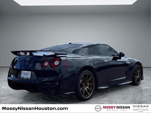 2024 Nissan GT-R T-spec