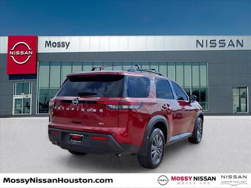 2024 Nissan Pathfinder SV