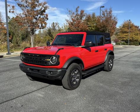 2023 Ford Bronco Base