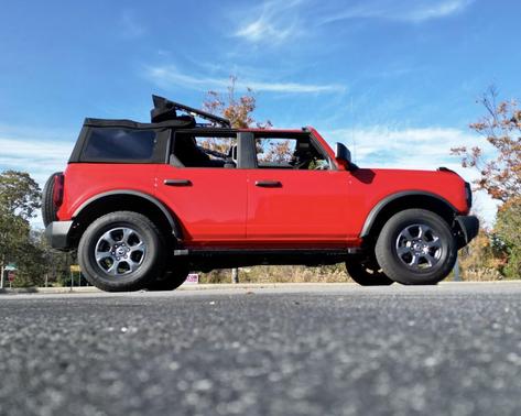 2023 Ford Bronco Base