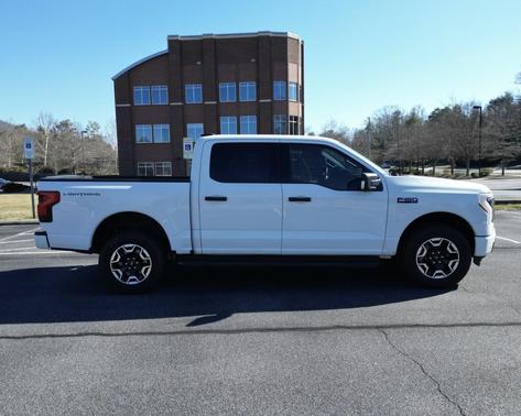 2023 Ford F-150 Lightning XLT