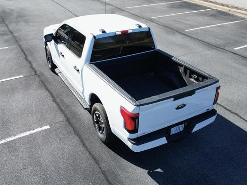 2023 Ford F-150 Lightning XLT