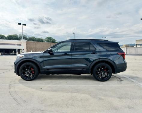 Mystic Blue Metallic 2023 Ford Explorer ST-Line