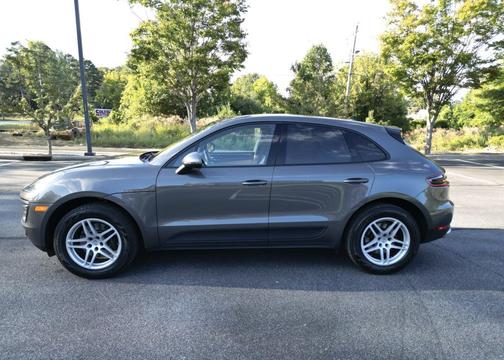 2018 Porsche Macan Base