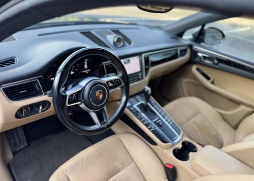 2018 Porsche Macan Base