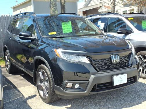 Crystal Black Pearl 2021 Honda Passport