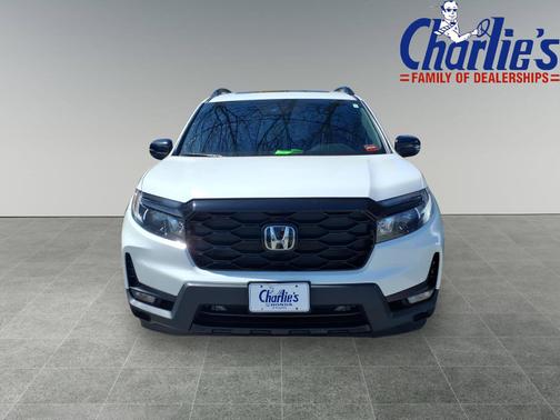 Platinum White Pearl 2023 Honda Passport