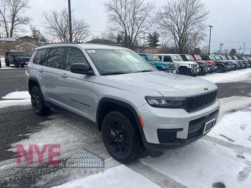2025 Jeep Grand Cherokee L Laredo