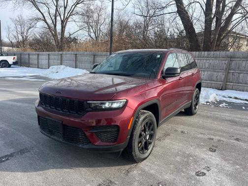 2025 Jeep Grand Cherokee Laredo