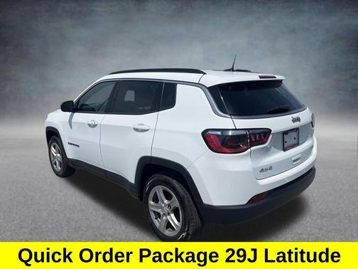 Bright White Clearcoat 2024 Jeep Compass Latitude