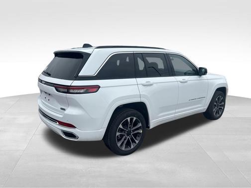 2025 Jeep Grand Cherokee Overland