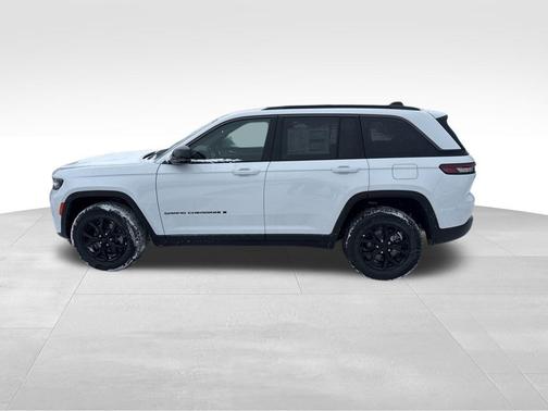 2026 Jeep Grand Cherokee Laredo
