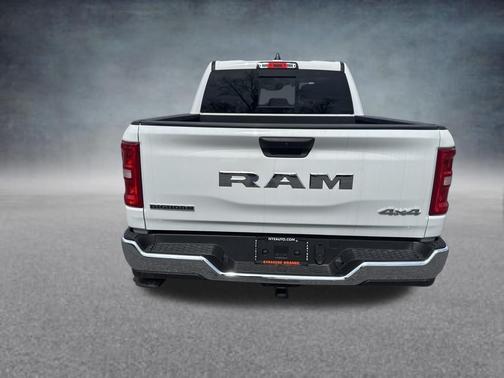 Bright White Clearcoat 2026 RAM 1500 Big Horn/Lone Star