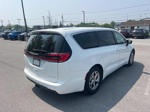 2024 Chrysler Pacifica Limited