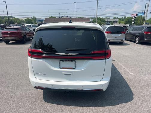 2024 Chrysler Pacifica Limited