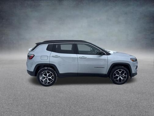 Silver Zynith 2026 Jeep Compass Limited