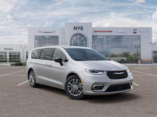Silver Mist Clearcoat 2026 Chrysler Pacifica Select
