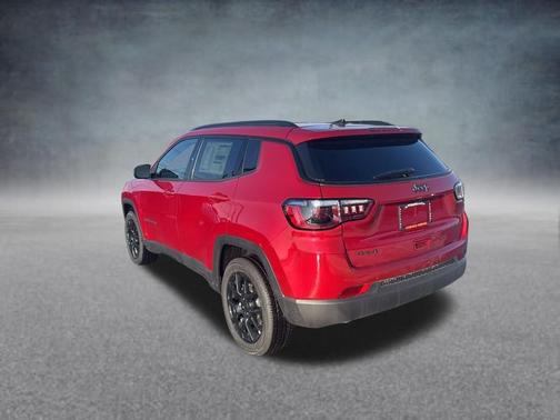 Pearl 2026 Jeep Compass Latitude