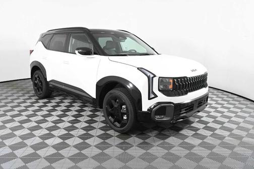 Snow White Pearl 2027 Kia Seltos X-Line