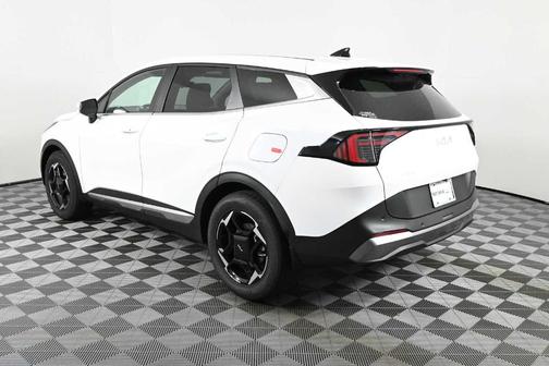 Glacial White Pearl 2026 Kia Sportage EX