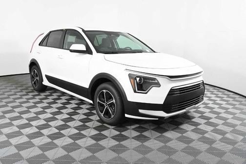 Snow White Pearl 2026 Kia Niro LX