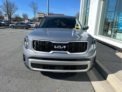 2023 Kia Telluride LX