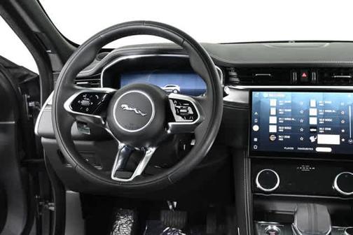 2024 Jaguar F-PACE P250 R-Dynamic S