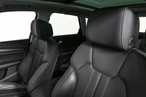 2023 Audi Q5 e 55 S line quattro Premium