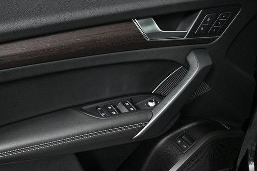 2023 Audi Q5 e 55 S line quattro Premium