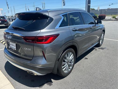 Graphite Shadow 2024 INFINITI QX50 Luxe