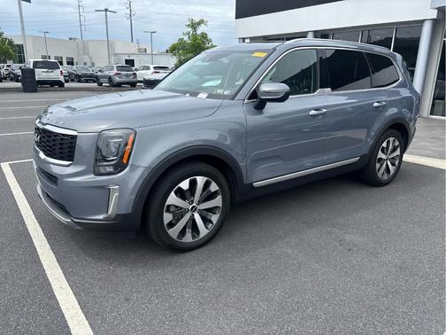 Everlasting Silver 2022 Kia Telluride S