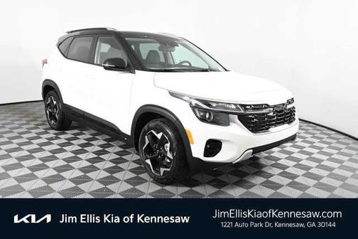 Clear White / Black Roof 2026 Kia Seltos S