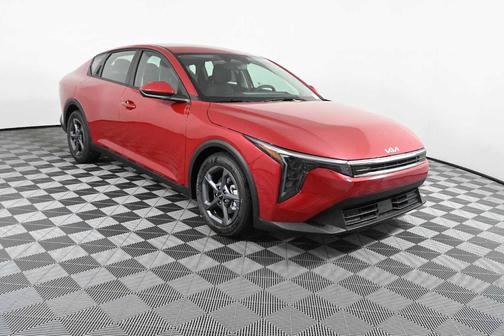 Currant Red 2026 Kia K4