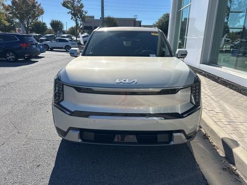 2024 Kia EV9 Land