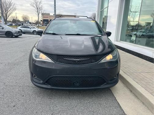 2019 Chrysler Pacifica Touring-L Plus